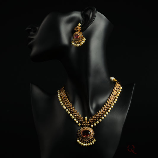 Stone and Pearl Necklace NKB32