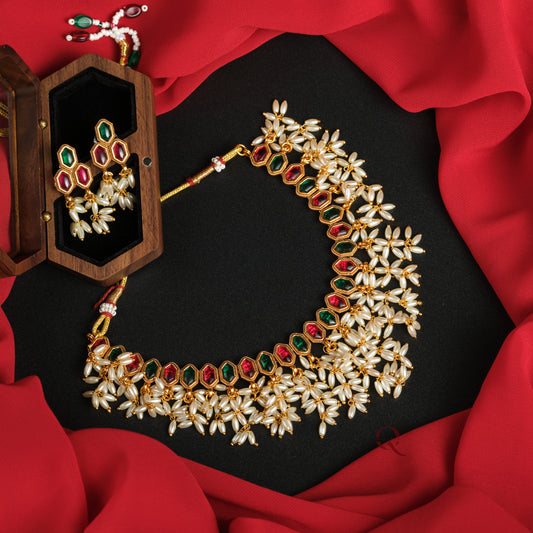 Stone Necklace with Rice pearl droppings NKB23